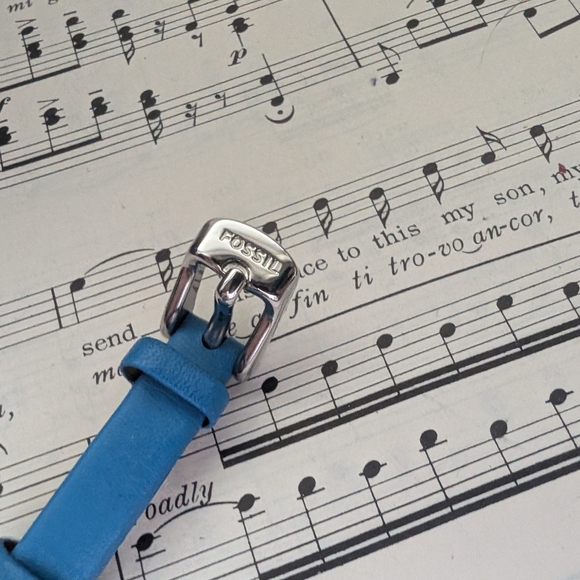 Fossil Silver and Blue Wearable Watch - Picture 5 of 11